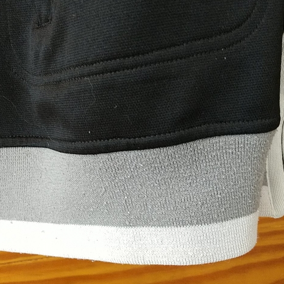 Authentic Starter nylon track jacket. - Picture 4 of 9